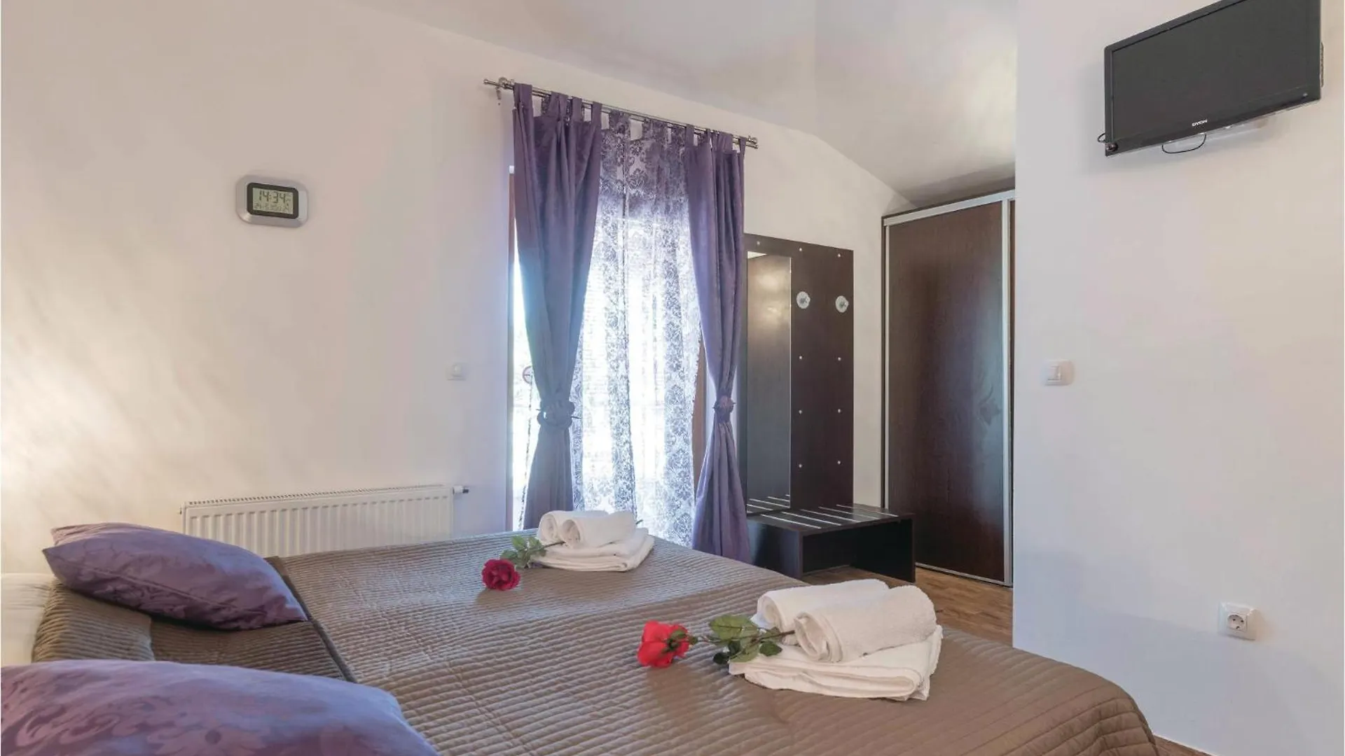 Cozy Home In Betiga With Wifi Barbariga Holiday home